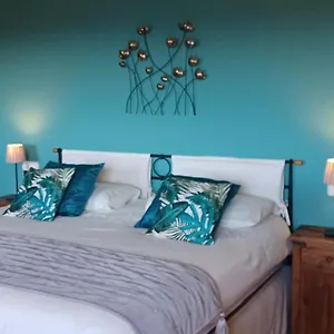 Bed and breakfast Casa Roble ***